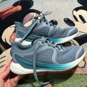 Ladies Lululemon Blissfeel 2 Running Shoes